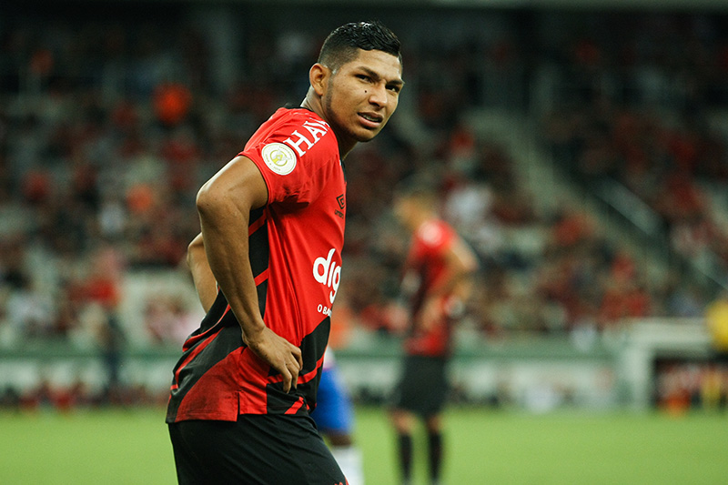 Rony foi campeão da Cp do Brasil e da Sul-America pelo Athletico-PR. Foto: FURACAO.COM/Joka Madruga