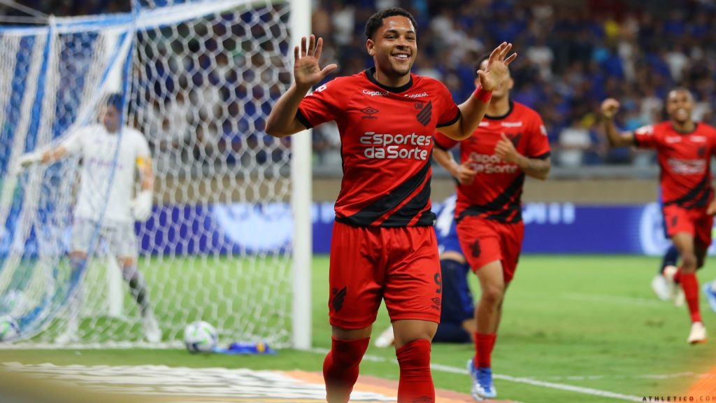 Vitor Roque no Athletico-PR? Foto: Gustavo Oliveira/athletico.com.br