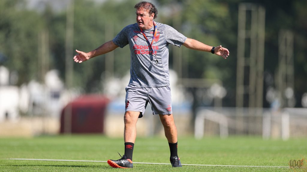 Cuca treinou o Athletico no ano passado. Foto: Gustavo Oliveira/athletico.com.br