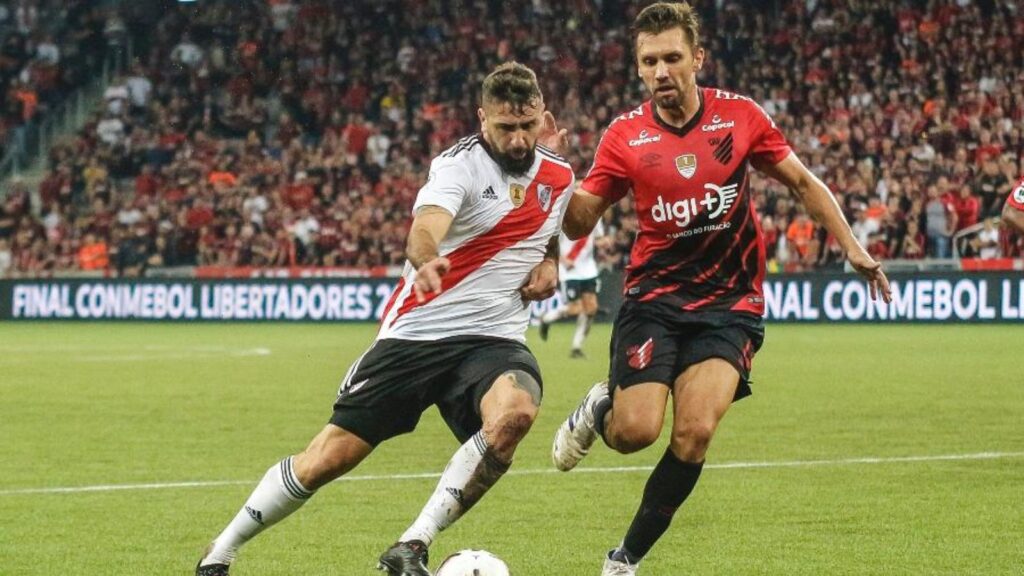 Paulo André fez dupla função no Athletico-PR com ideia de Petraglia (Foto: Reprodução)