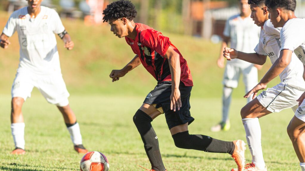 Athletico-PR é campeão sub-15 da Alcans Cup (Foto: Raul Ramos/athletico.com.br)