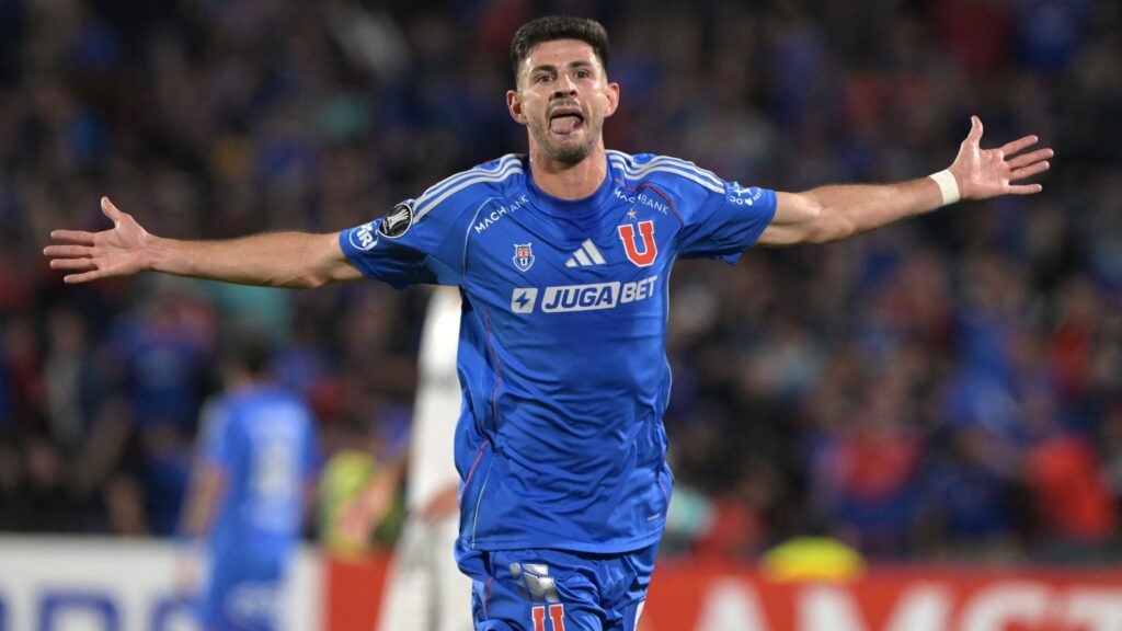 Di Yorio, atacante ex-Athletico-PR, contra John Textor (Foto: Divulgação/Conmebol)