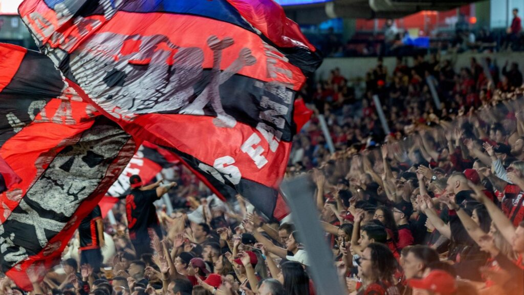 Athletico-PR x Criciúma: torcida sofre (Foto: Facebook/Ligga Arena)