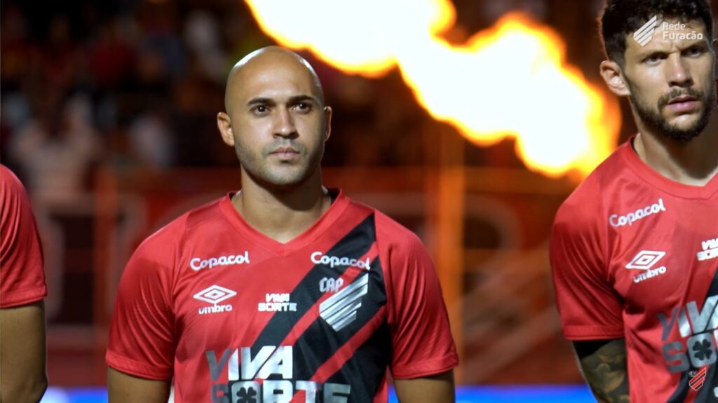 Barbieri pode ter problemas sem Dudu no Athletico-PR- Imagem: Divulgação/Rede Furacão