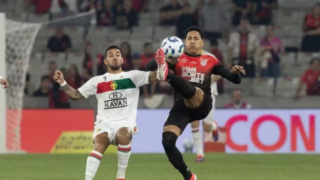 Athletico-PR vence Brusque pela Copa do Brasil 2025 (Foto: Reprodução/GE)