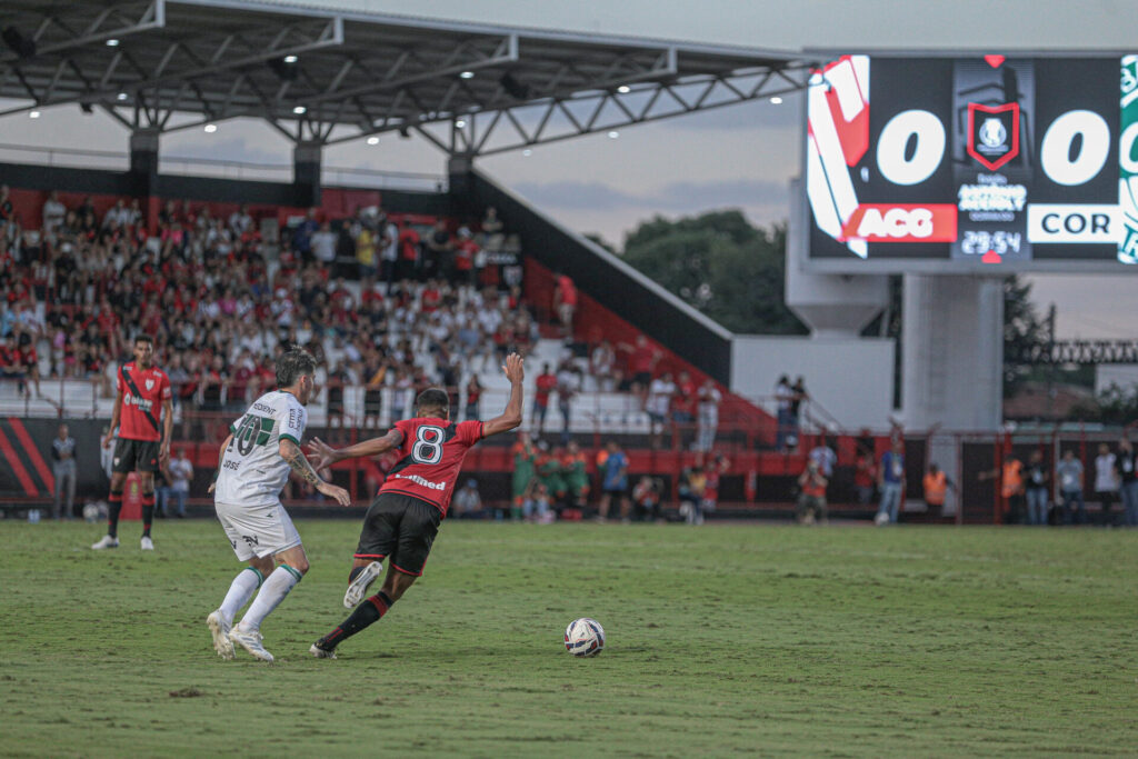 Atlético-GO x Coritiba. Foto: Flickr/Atlético-GO