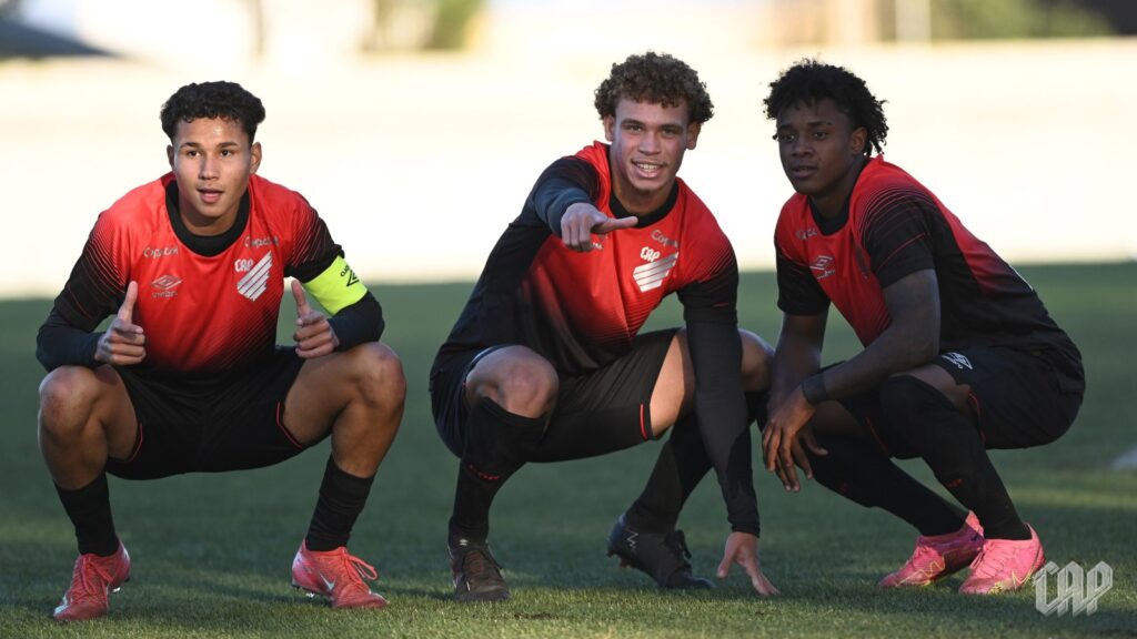 Athletico-PR Sub-17 se classifica contra Fluminense (Foto: (Foto: João Pina/athletico.com.br)