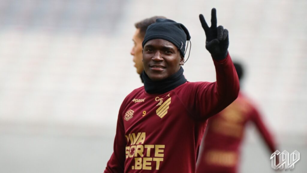 Athletico-PR regulariza Viveros no BID (Foto: José Tramontin/athletico.com.br)