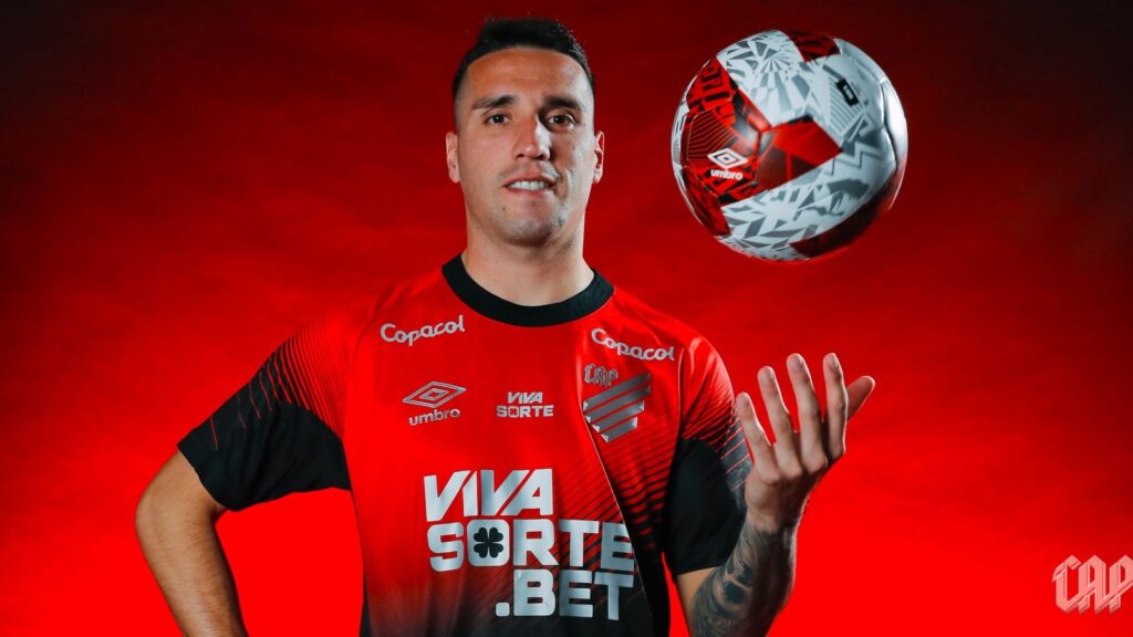 Benavídez é anunciado pelo Athletico-PR (Foto: José Tramontin/athletico.com.br)