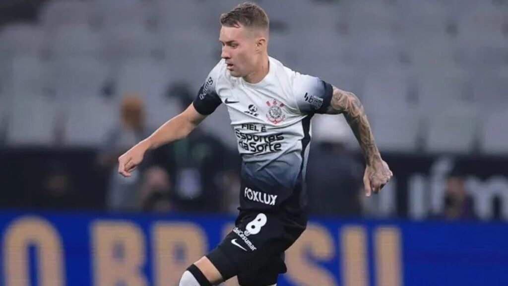 Athletico-PR tem interesse em Charles (Foto: Reprodução/Lance!)