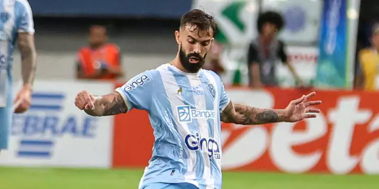 Matheus Vargas é peça-chave no meio-campo da equipe bicolor (Jorge Luís Totti/Paysandu)