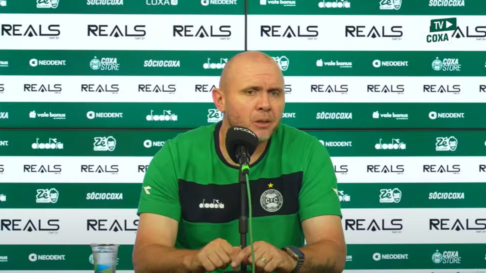 Mozart afirma que Coritiba não precisa de reforços (Foto: Reprodução/TV Coxa)