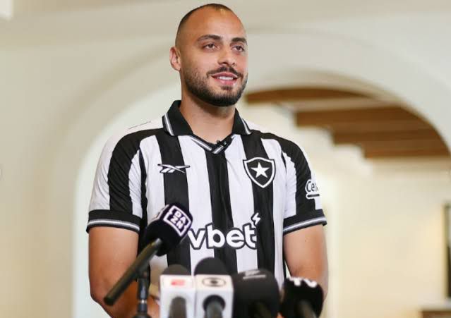 Arthur Cabral é o novo reforço do Botafogo. Foto: Vitor Silva