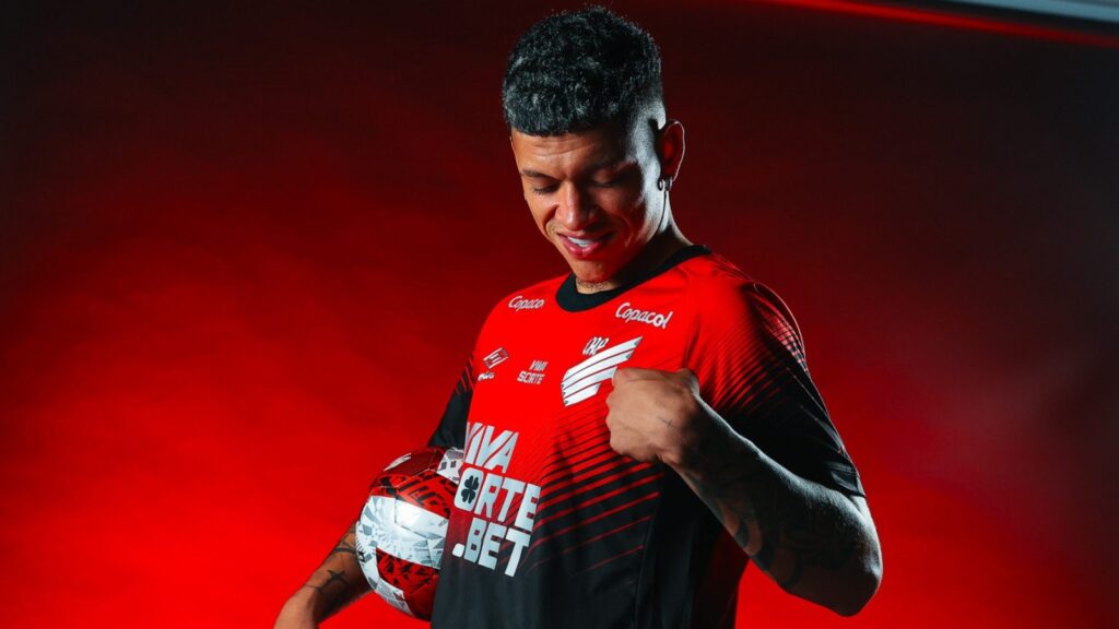 Elan Ricardo é o novo reforço do Athletico-PR (Foto: José Tramontin/athletico.com.br)