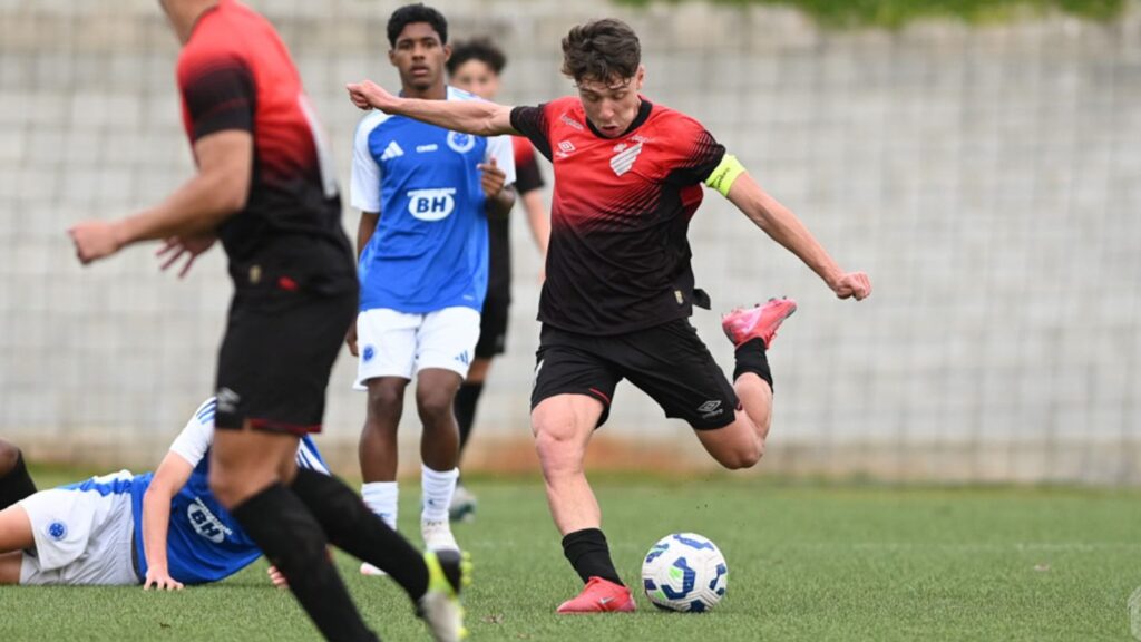 Athletico-PR x Cruzeiro pelo Sub-17 (Foto: Yan Guimarães/athletico.com.br)
