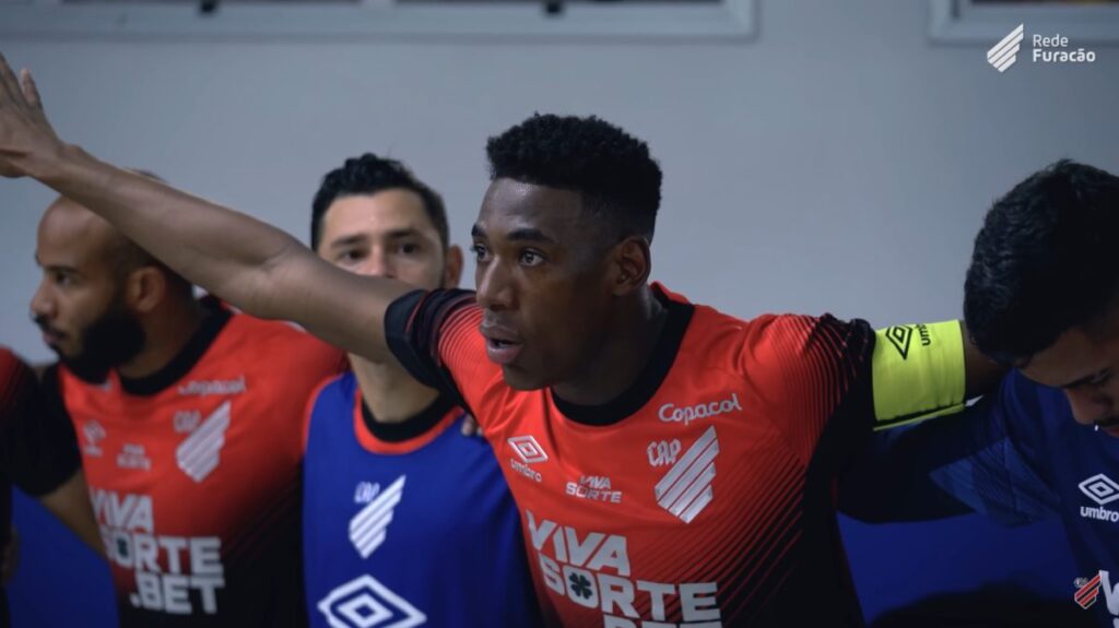 Athletico-PR derruba técnico do Amazonas (Imagem: Reprodução/Rede Furacão)