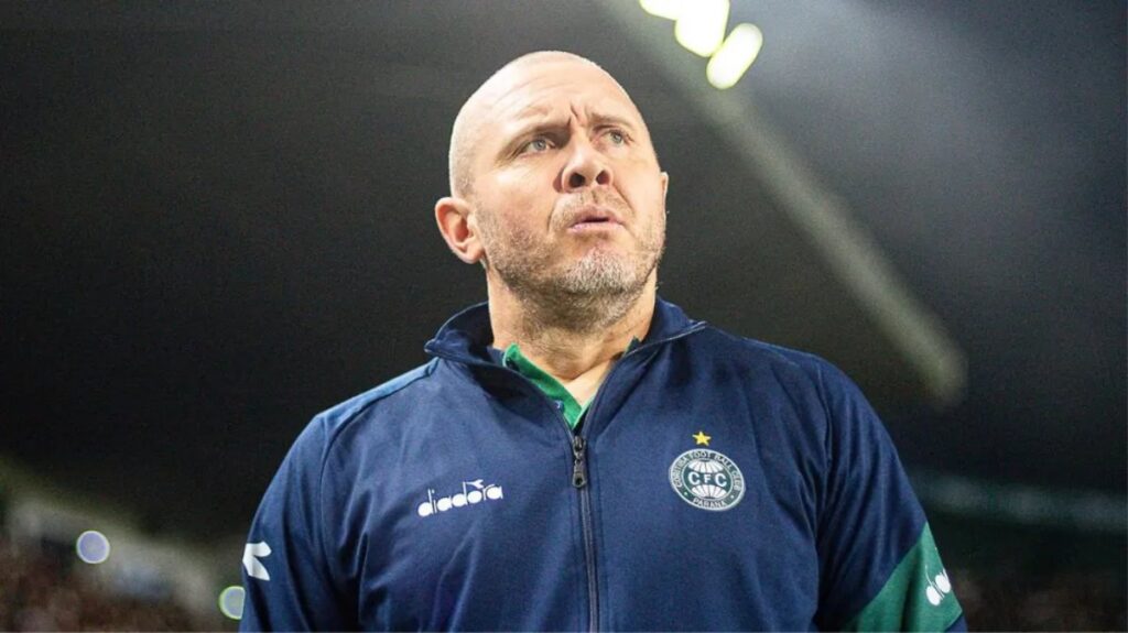 Mozart minimiza desfalques para Operário x Coritiba (Foto: Reprodução/UmDois Esportes)