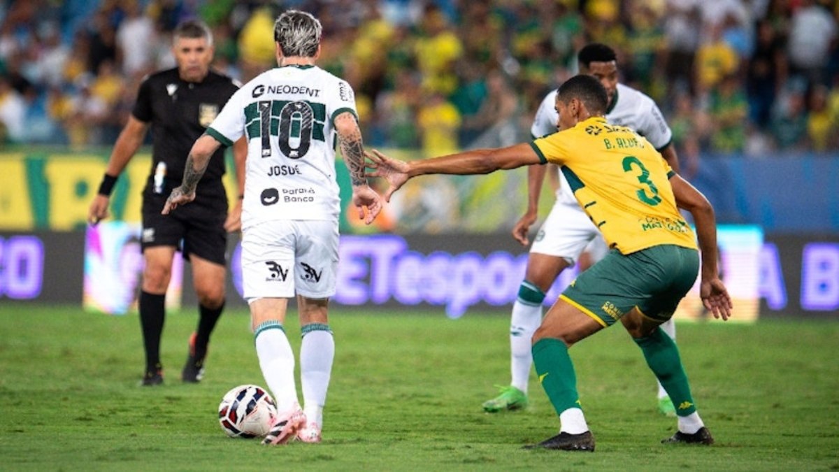 Coritiba enfrenta Cuiabá na Arena Pantanal (Foto: Divulgação/Gabriel Thá)