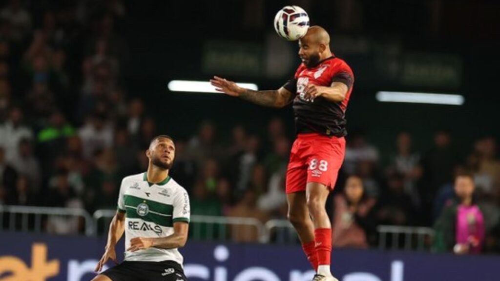 Athletico-PR empata com Coritiba em jogo fraco tecnicamente (Foto: José Tramontin/athletico.com.br)