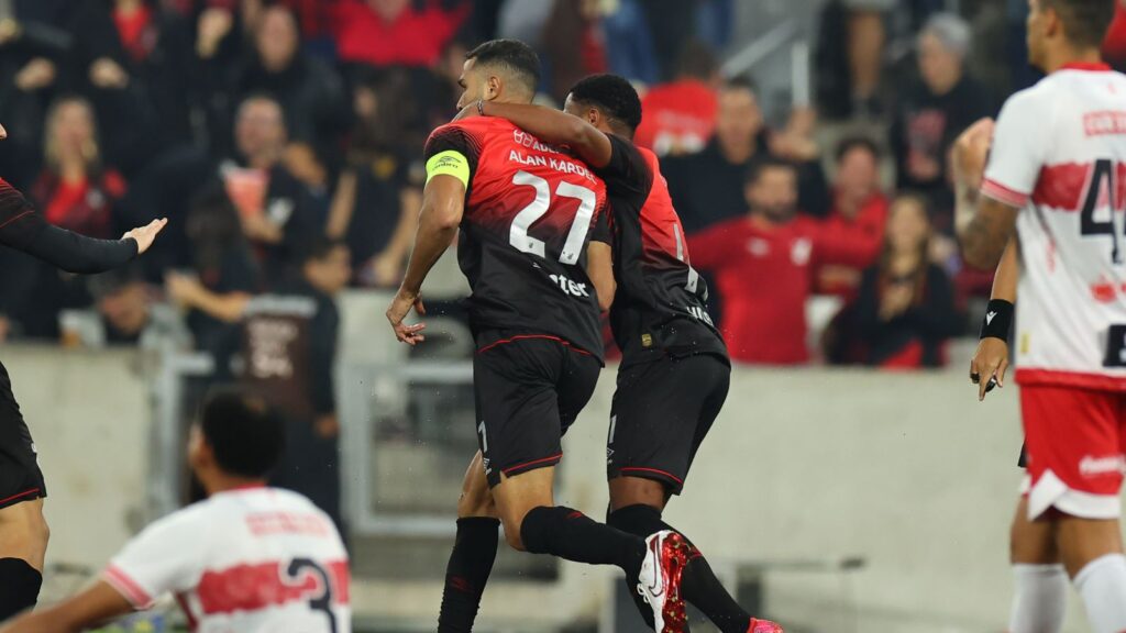 Athletico-PR vence CRB (Foto: Duda Matoso/athletico.com.br)