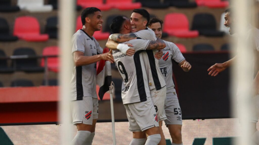 Athletico-PR vence Botafogo-SP com emoção (Foto: José Tramontin/athletico.com.br)