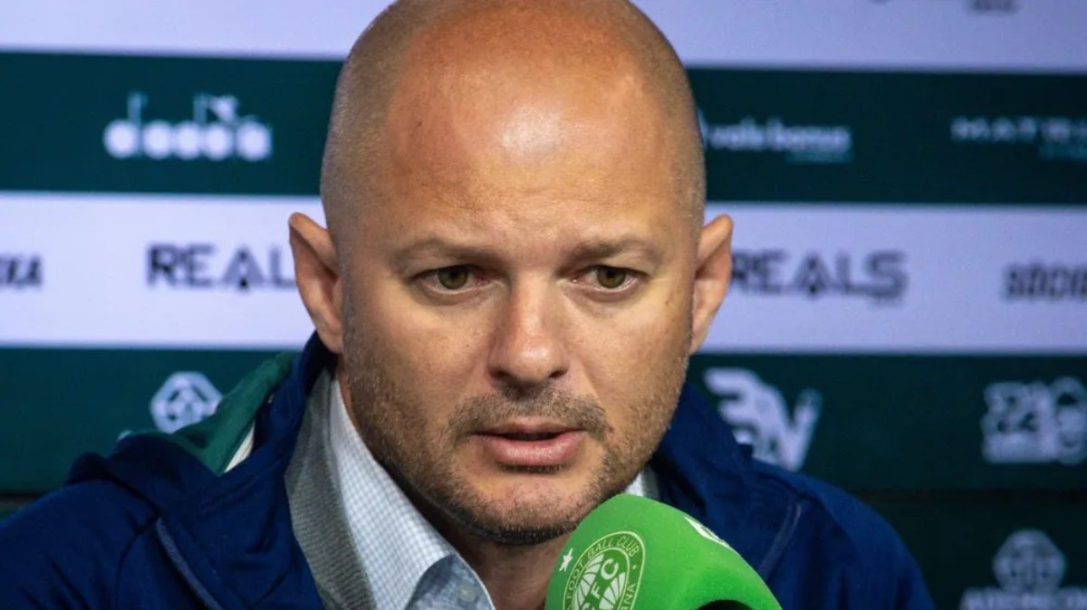 William Thomas fala sobre negociações do Coritiba (Foto: JP Pacheco)