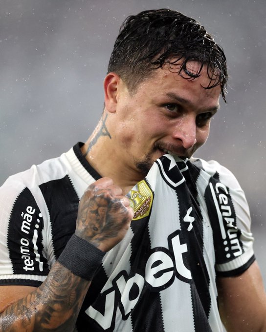 Artur brilha no Botafogo. Foto: Vitor Silva