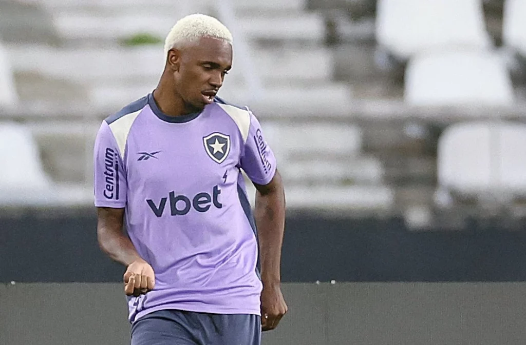 Jeffinho em ação nos treinos do Botafogo. Foto: Vitor Silva